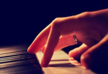 许家印给他9600万，恒大落魄后他仍坚守，还把儿子送到恒大足校.