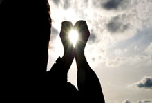 虎扑体育：沪媒：庸帅伊万再次原形毕露，战术设计略老套临场调整过于保守.